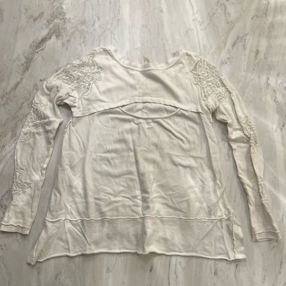 FREE PEOPLE | White Long Sleeve Shirt with Lace Detailing and Keyhole Back - Picture 3 of 7